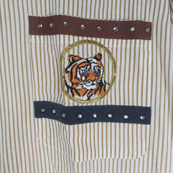Tiger Theme Womens Blouse Infinity Fashion S Gold & White Pin Strips Button-up - Picture 3 of 5